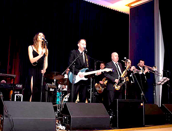 Sydney Cover Band The Leon Fallon Experience